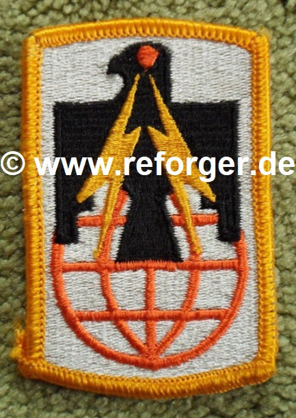 Kaufen Sie online das Original Armabzeichen 11th Signal Brigade exklusiv bei - reforger military store