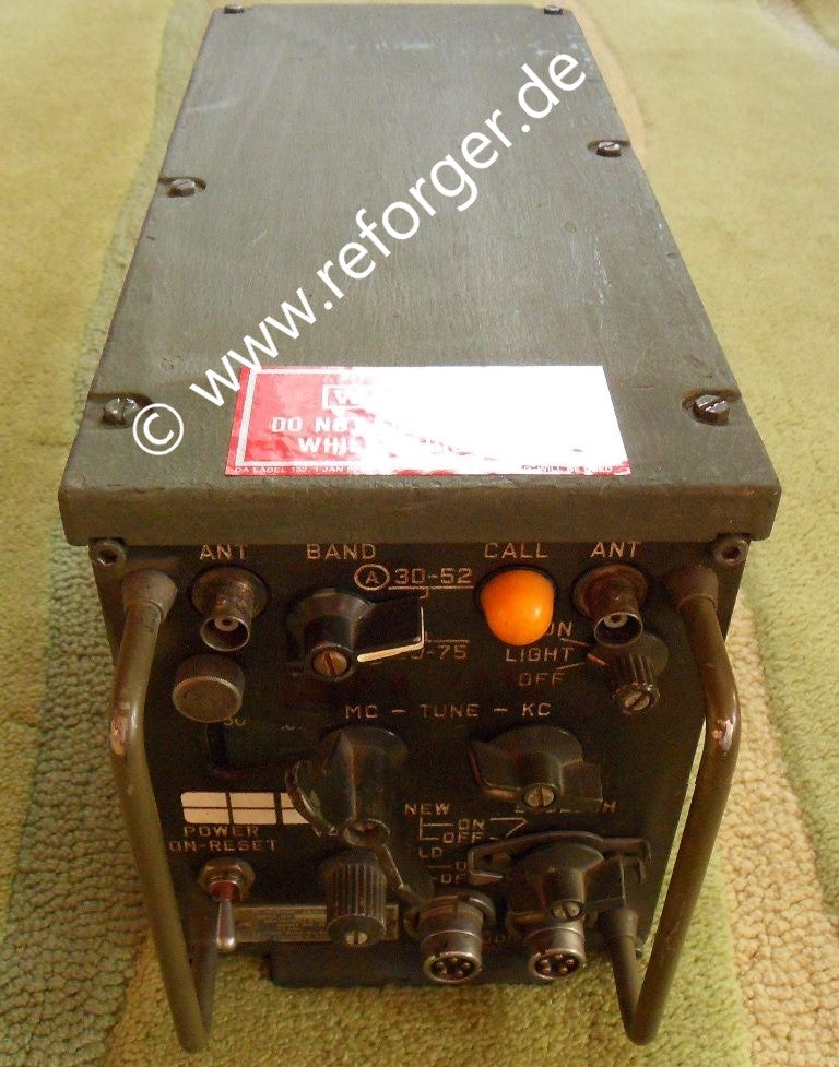 R-442/VRC VHF Vehicle Radio Receiver