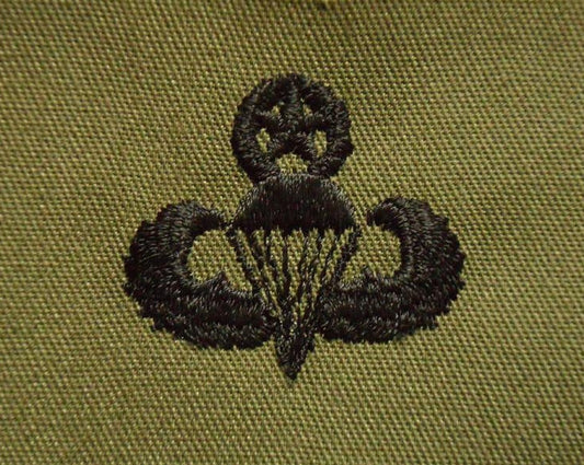 US Parachutist Badge, Master
